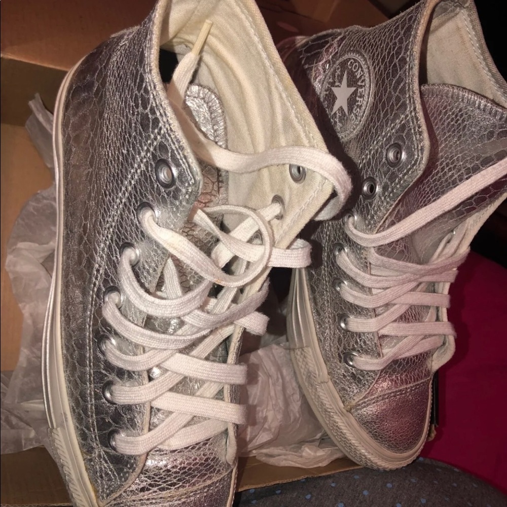 Sliver converse